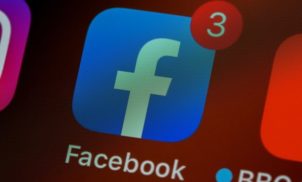 Facebook admite que errou ao censurar vídeo sobre hidroxicloroquina