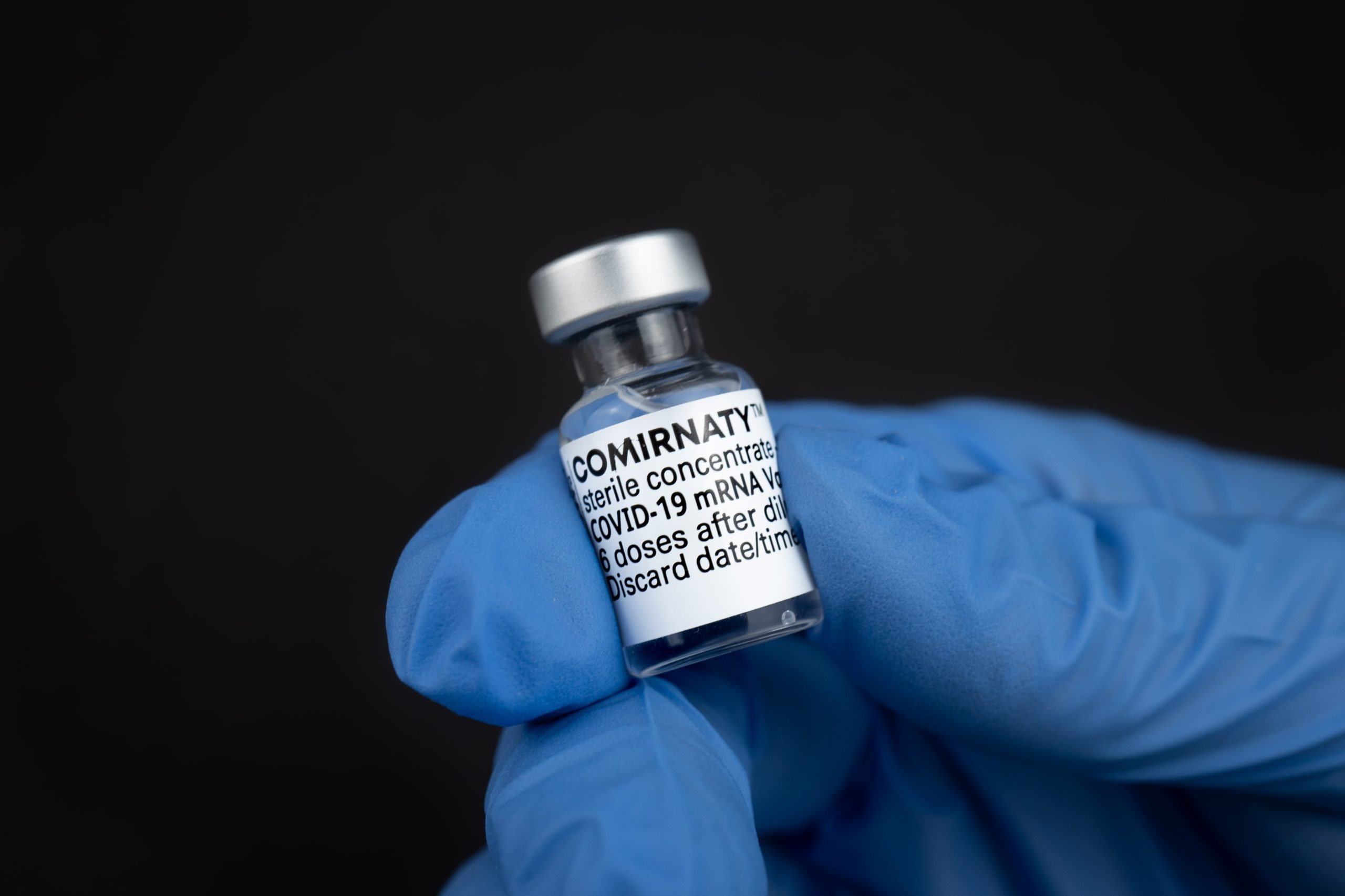 Ex-professor de Yale critica FDA: Não são claros sobre sobre os riscos das “vacinas RNAm”