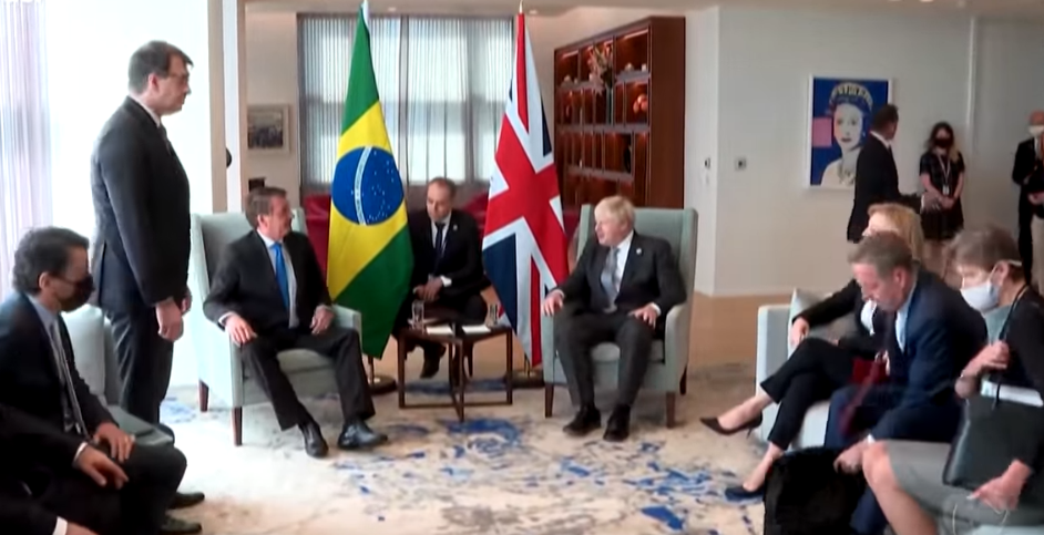 Boris Johnson e  Bolsonaro concordam em pedir cessar-fogo na Ucrânia
