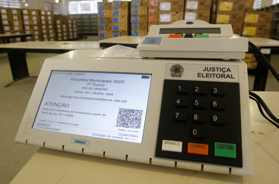 Sociedade de Engenharia do Rio Grande do Sul debate confiabilidade das urnas eletrônicas